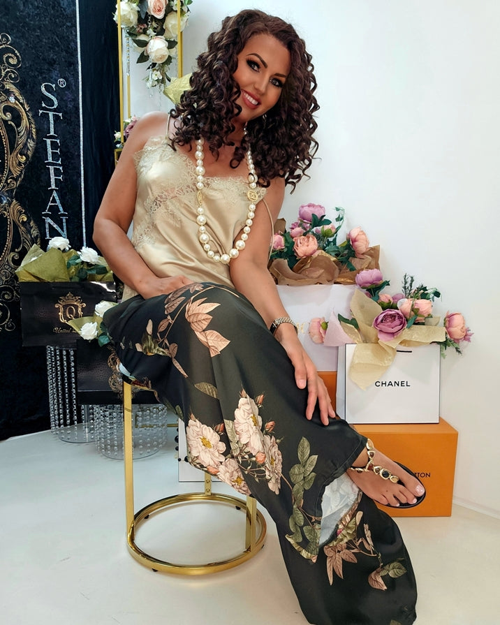 Satin Blumenhose, weiter Schnitt – Ansicht 2 | United Queens