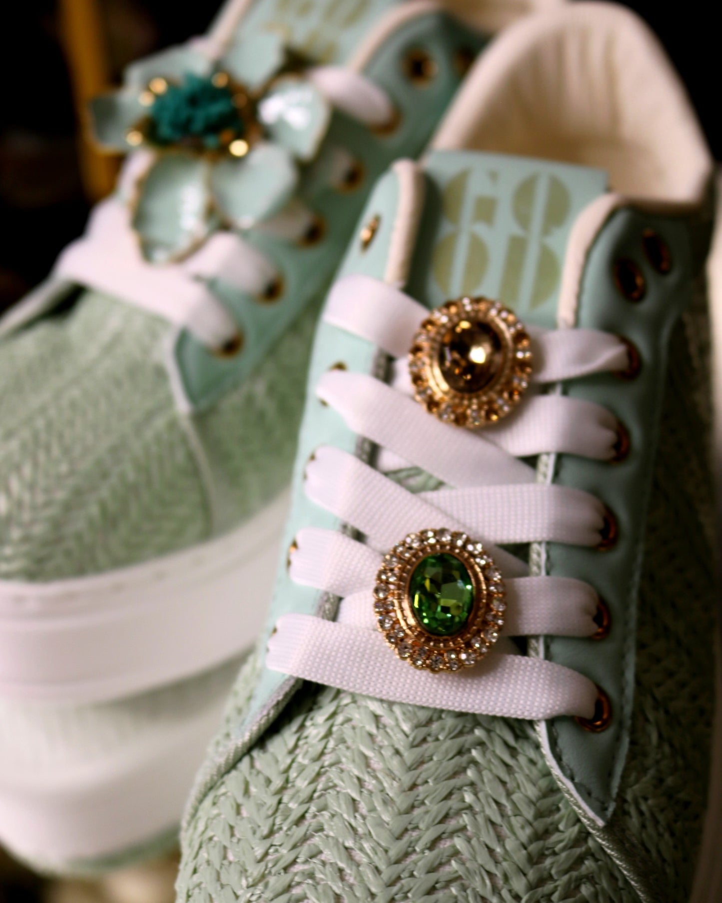 Schuhe mit Blume