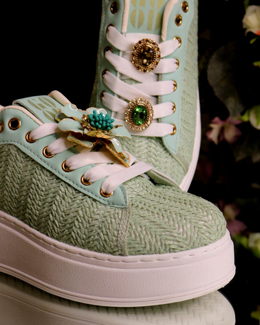 Schuhe mit Blumen-Design – Ansicht 2 | United Queens