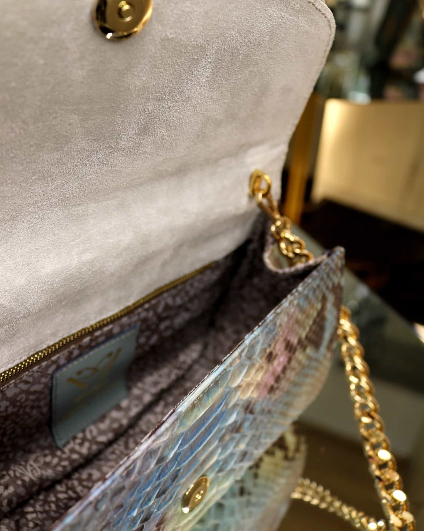 Ghibli Python-Ledertasche Unikat – Ansicht 6 | United Queens