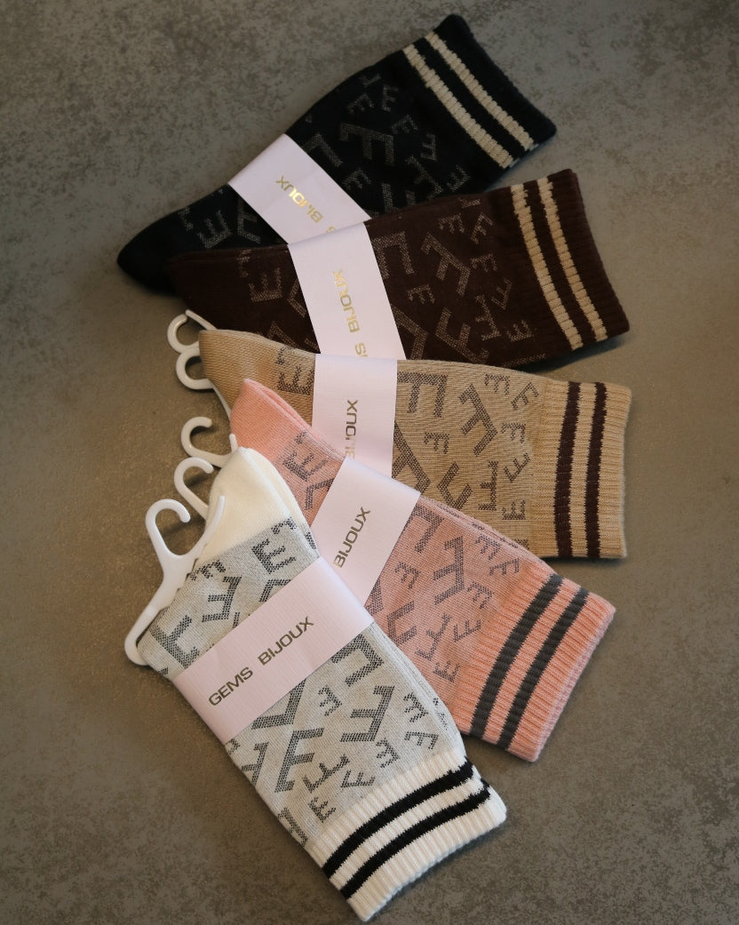 Socken in 5 Farben | United Queens
