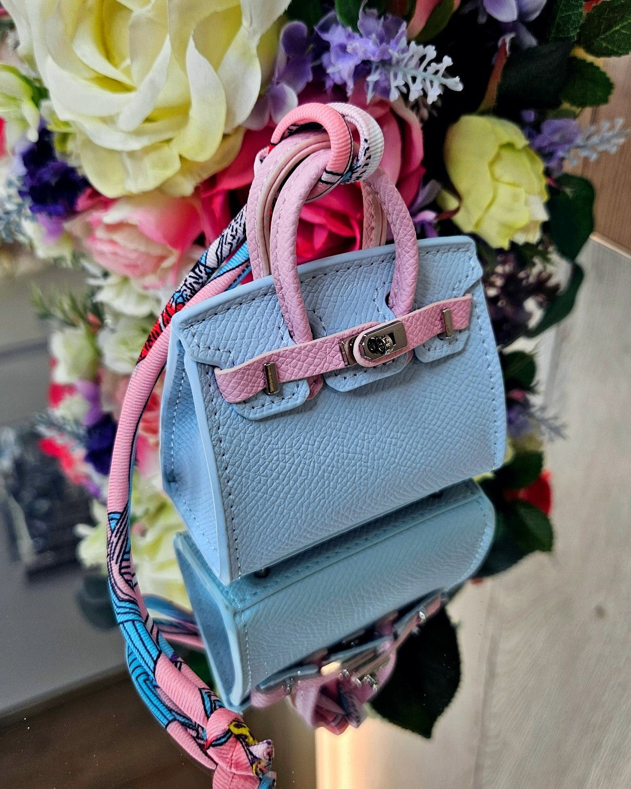 Mini-Tasche Anhänger – Ansicht 4 | United Queens