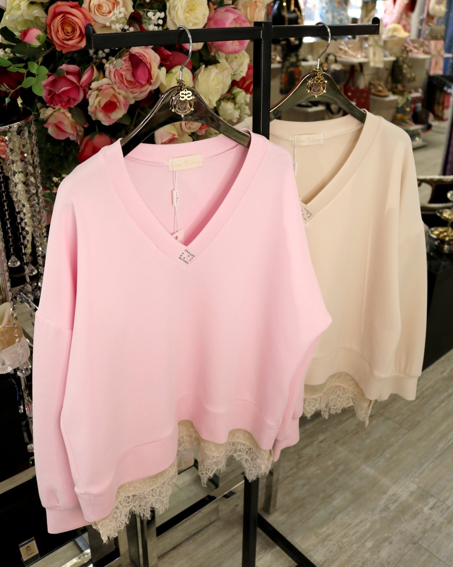 Pulli mit Spitze & Swarovski – Ansicht 5 | United Queens