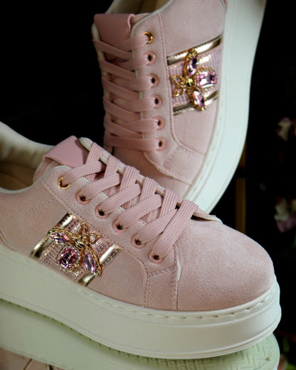 Schuhe mit Biene