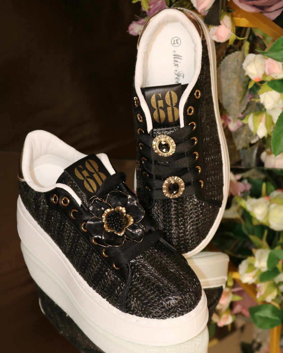 Schuhe mit Blumen-Design – Ansicht 3 | United Queens