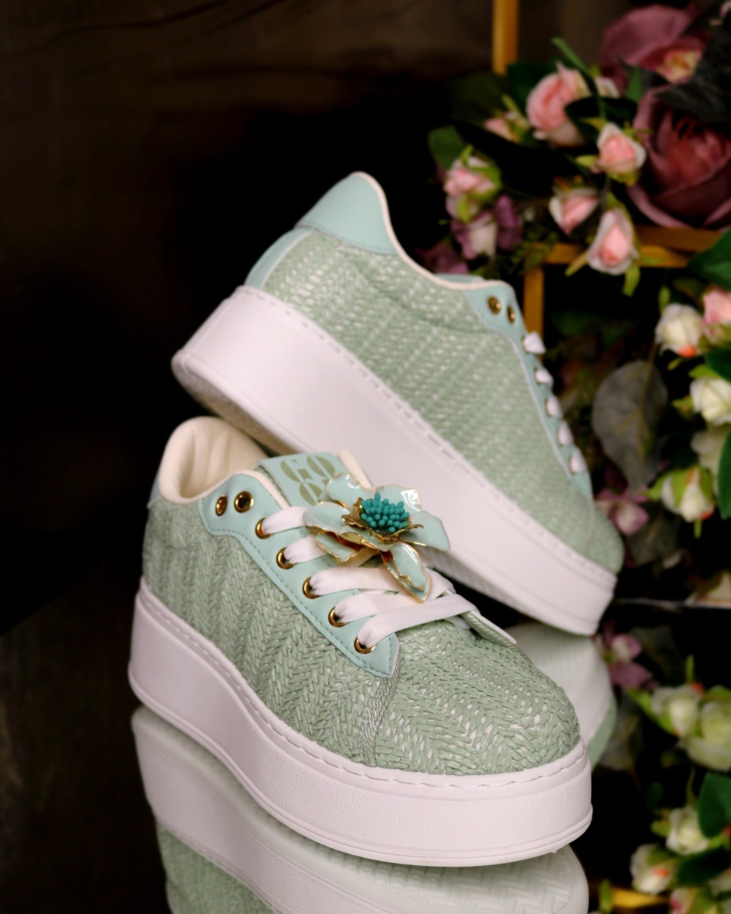 Schuhe mit Blume