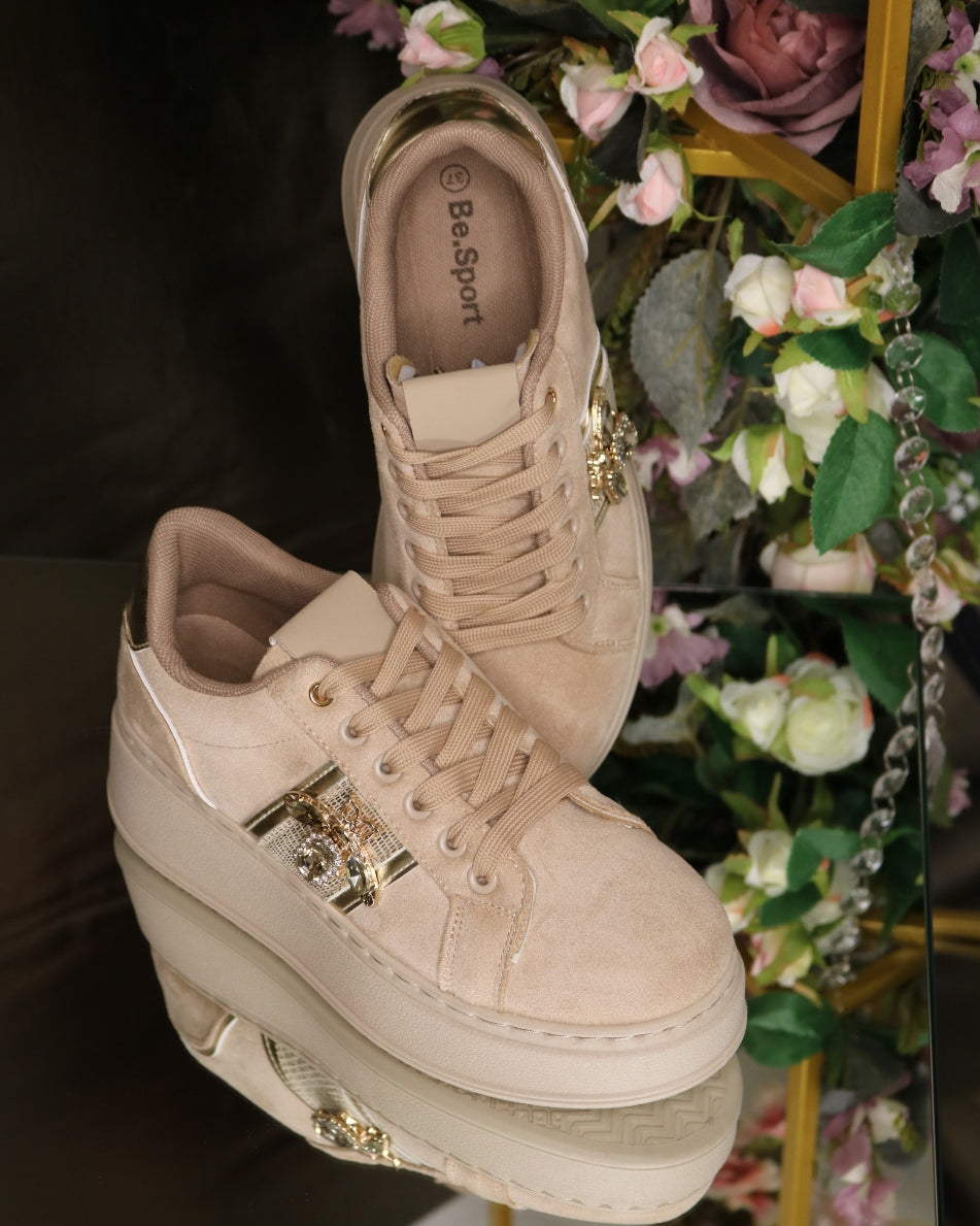 Sneaker mit Kristallbiene – Ansicht 14 | United Queens