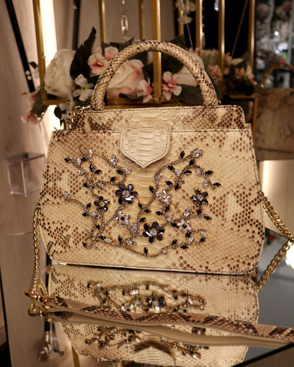 Ghibli Tasche 24K Gold, 2 Trageoptionen – Ansicht 3 | United Queens