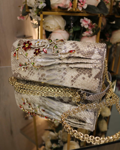 Ghibli Tasche 24K Gold & Swarovski – Ansicht 4 | United Queens