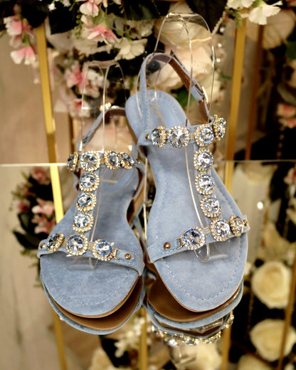 Sandalen mit Kristallverzierung | United Queens