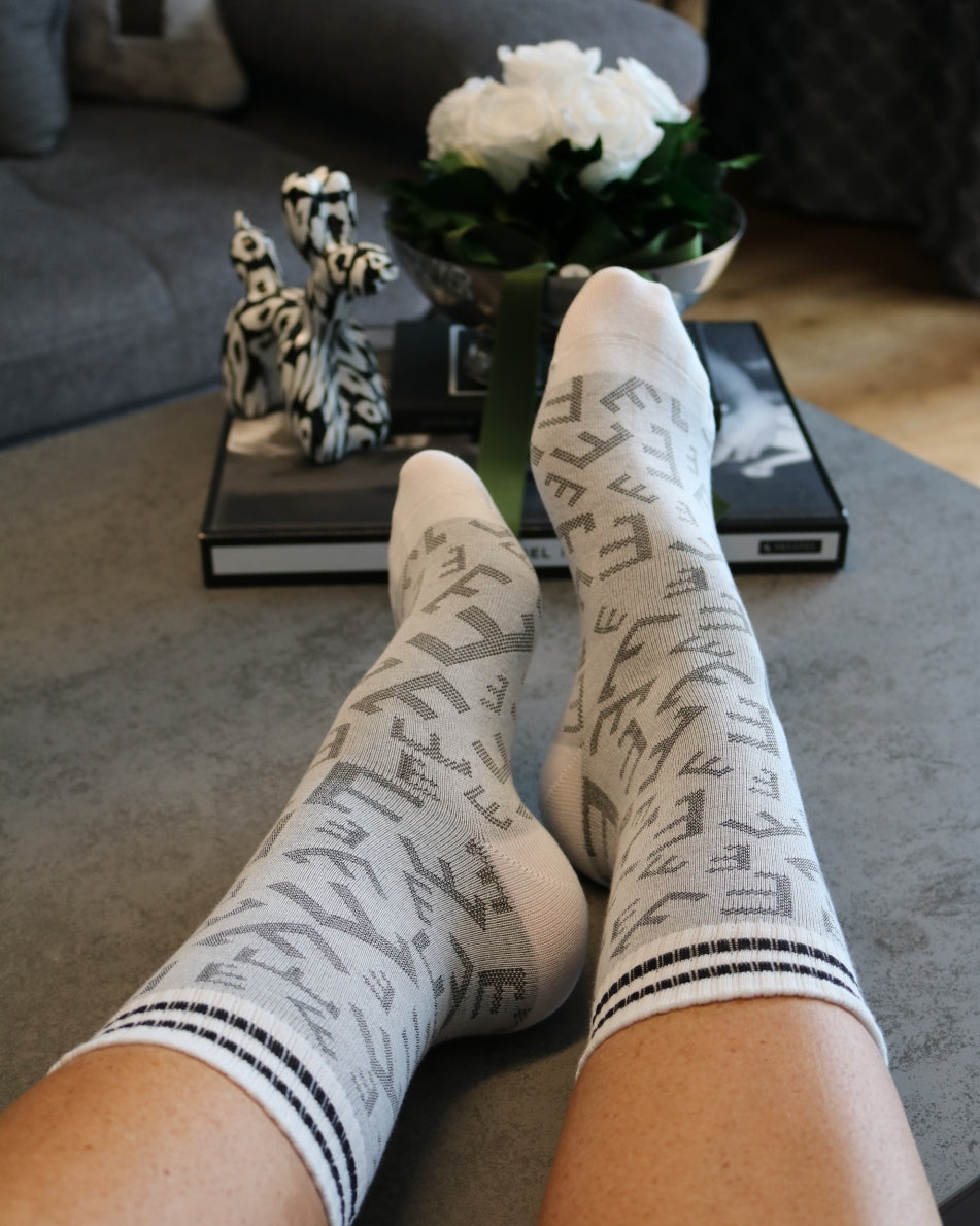 Socken in 5 Farben – Ansicht 4 | United Queens