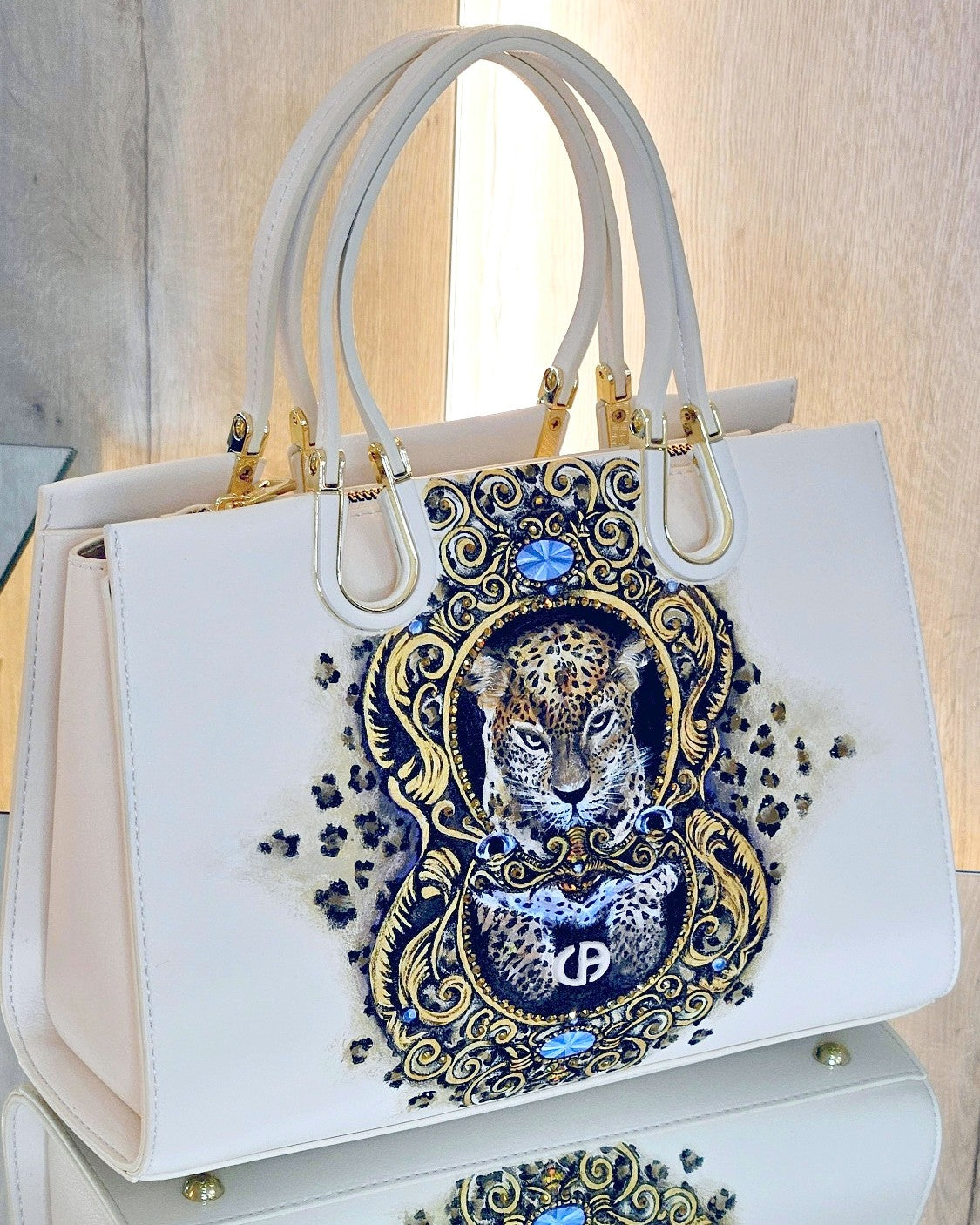 Bemalte Tasche Leomotiv – Ansicht 2 | United Queens