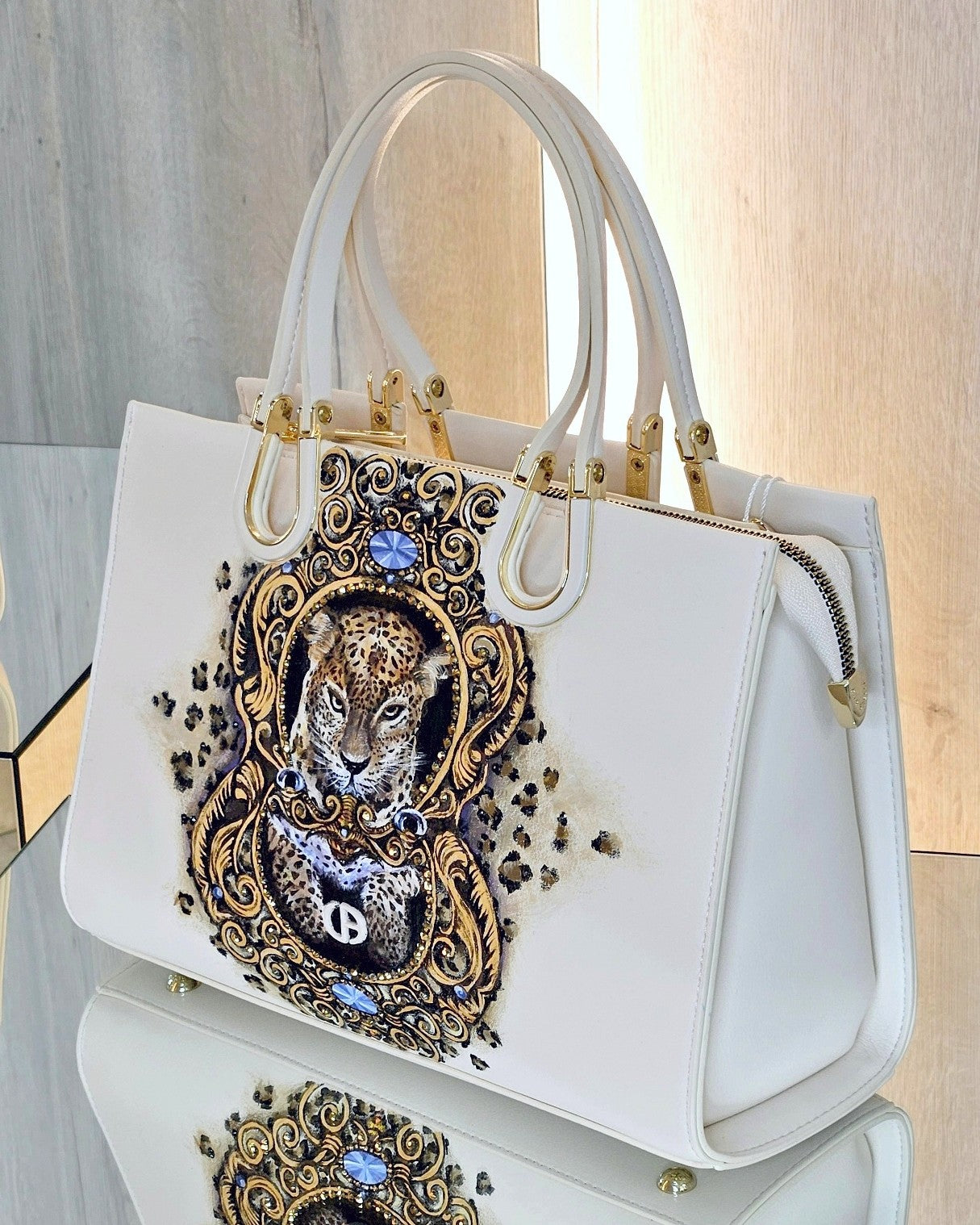 Bemalte Tasche Leomotiv – Ansicht 3 | United Queens