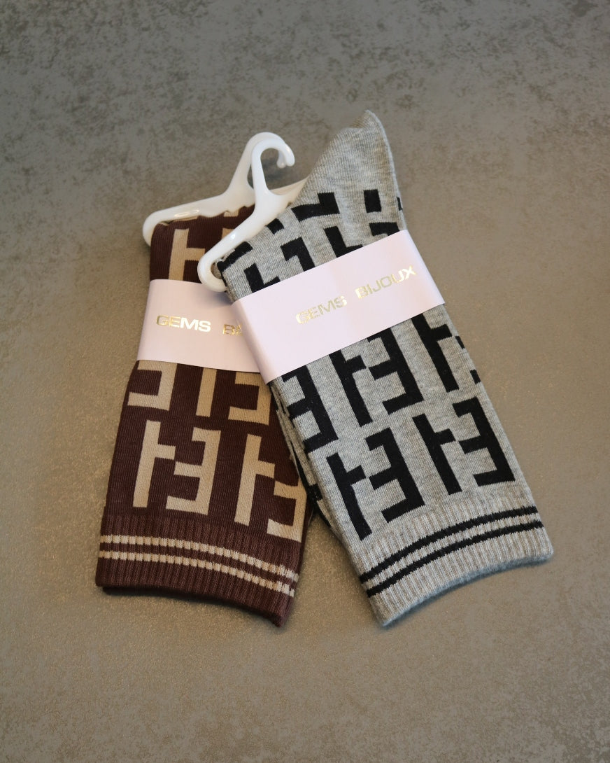 Socken Grau & Cafe Braun | United Queens