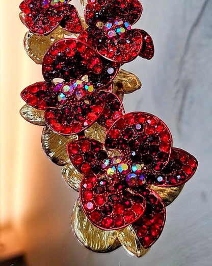 Rote Orchidee Brosche