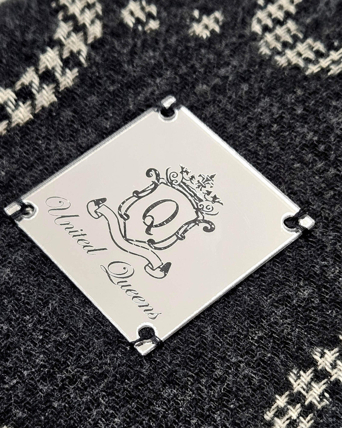 Schal mit Logo [AI]
