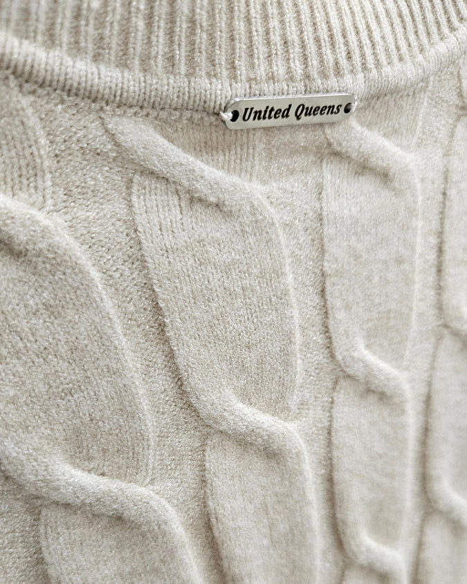 Minipulli mit Zopfmuster